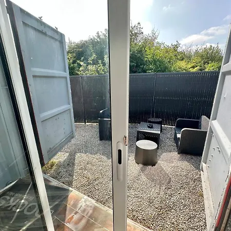Lägenhet Sejour Insolite Dans Un Container Amenage A Avec Borne D'arcade Et Babyfoot *