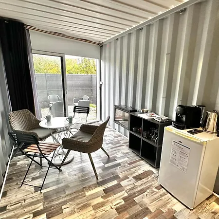 Sejour Insolite Dans Un Container Amenage A