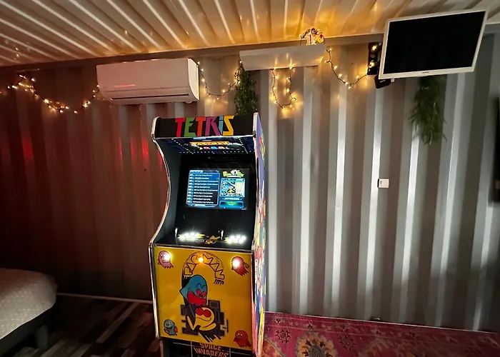 Апартаменты Sejour Insolite Dans Un Container Amenage A Avec Borne D'arcade Et Babyfoot *