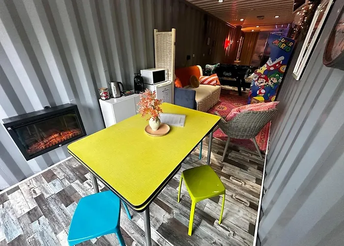 Sejour Insolite Dans Un Container Amenage A Avec Borne D'arcade Et Babyfoot Апартаменты