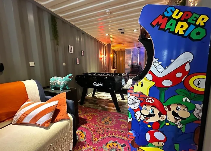 Sejour Insolite Dans Un Container Amenage A Avec Borne D'arcade Et Babyfoot Апартаменты